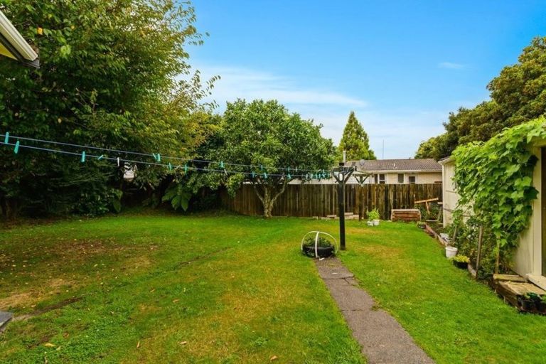 Photo of property in 14 Compton Street, Fenton Park, Rotorua, 3010