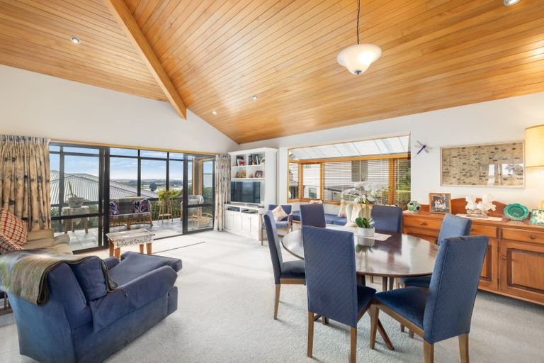 Photo of property in 43 Cannon Hill Crescent, Mount Pleasant, Christchurch, 8081