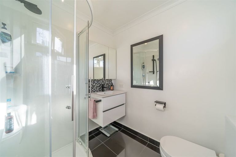 Photo of property in 25 Henry Street, Ebdentown, Upper Hutt, 5018