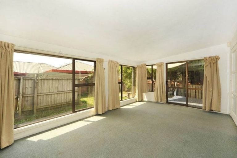 Photo of property in 8 Puna Street, Riccarton, Christchurch, 8041