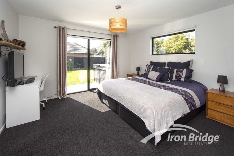Photo of property in 20 Puhara Avenue, Parklands, Christchurch, 8083