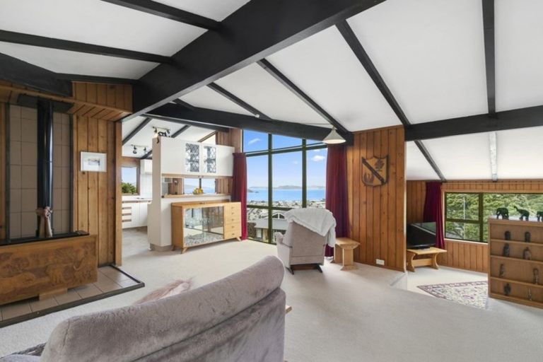 Photo of property in 16 Hibiscus Grove, Maungaraki, Lower Hutt, 5010