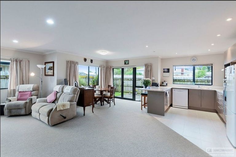 Photo of property in 166a Winchester Street, Levin, 5510