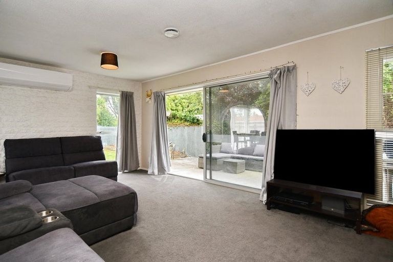 Photo of property in 77 Charles Street, Rangiora, 7400
