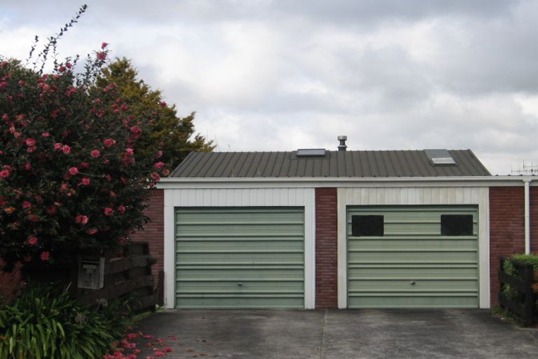 Photo of property in 35 Rewarewa Place, Matua, Tauranga, 3110