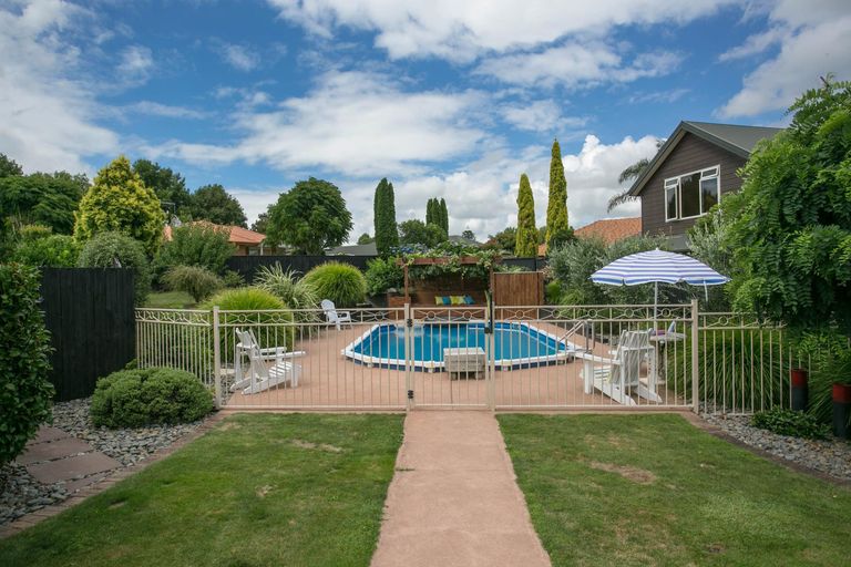 Photo of property in 8 Cedar Way, Morrinsville, 3300