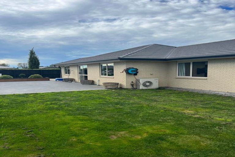 Photo of property in 301 Halswell Junction Road, Halswell, Christchurch, 8025