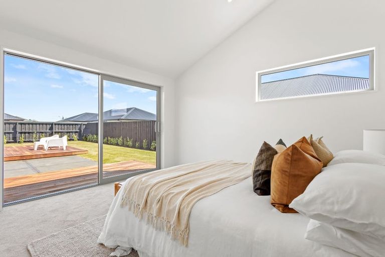 Photo of property in 52 Greig Crescent, Amberley, 7481