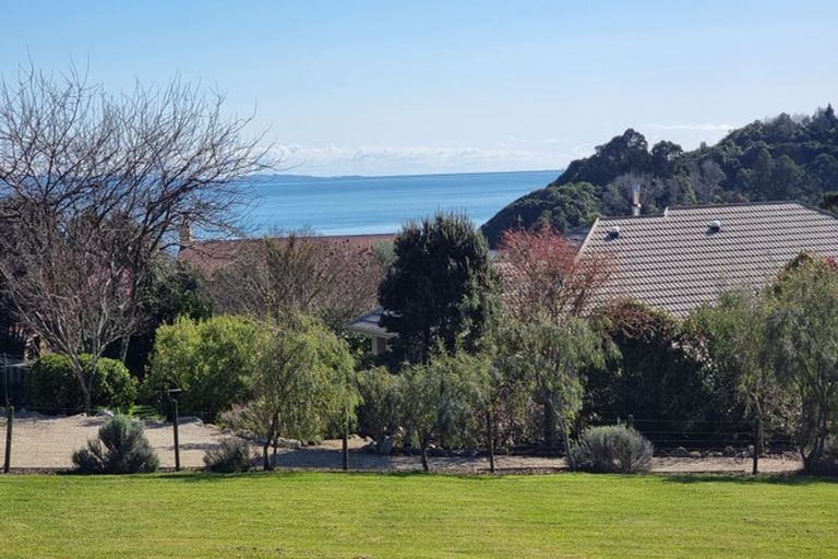 Photo of property in 52 Nyhane Drive, Ligar Bay, Takaka, 7183