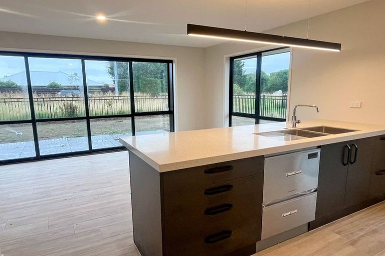 Photo of property in 20 Storr Close, Halswell, Christchurch, 8025