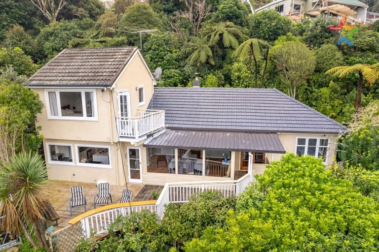 Photo of property in 15 Ferry Road, Days Bay, Lower Hutt, 5013