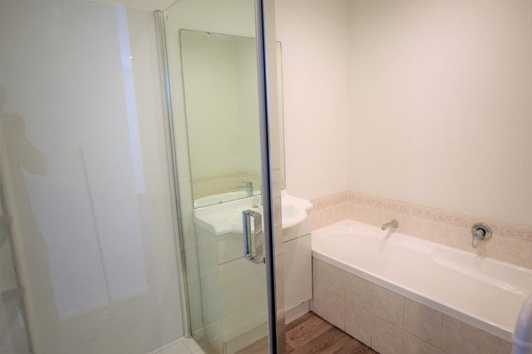 Photo of property in 3 Hibernian Drive, Ranui, Auckland, 0612