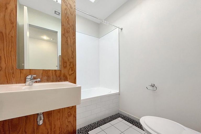 Photo of property in 11/185 Tasman Street, Mount Cook, Wellington, 6021