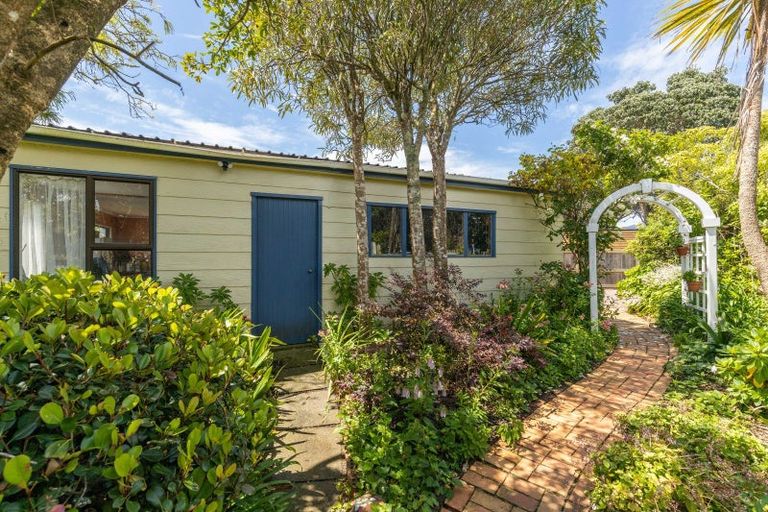 Photo of property in 13 Motukari Place, Onaero, Waitara, 4383