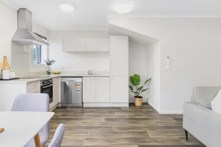 Photo of property in 25 Chiefs Court, Hamilton East, Hamilton, 3216