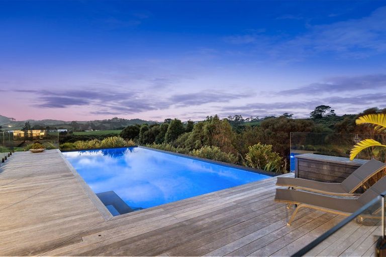 Photo of property in 458 Whitehills Road, Waitoki, Silverdale, 0994