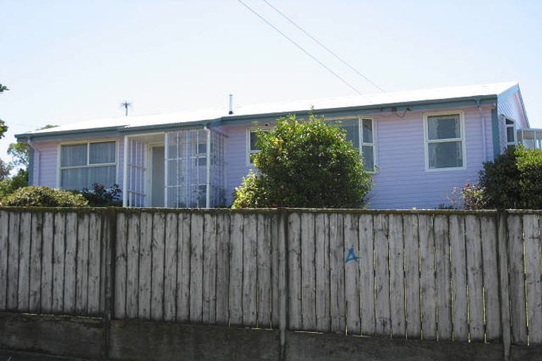 Photo of property in 18 Te Puke Street, Titahi Bay, Porirua, 5022