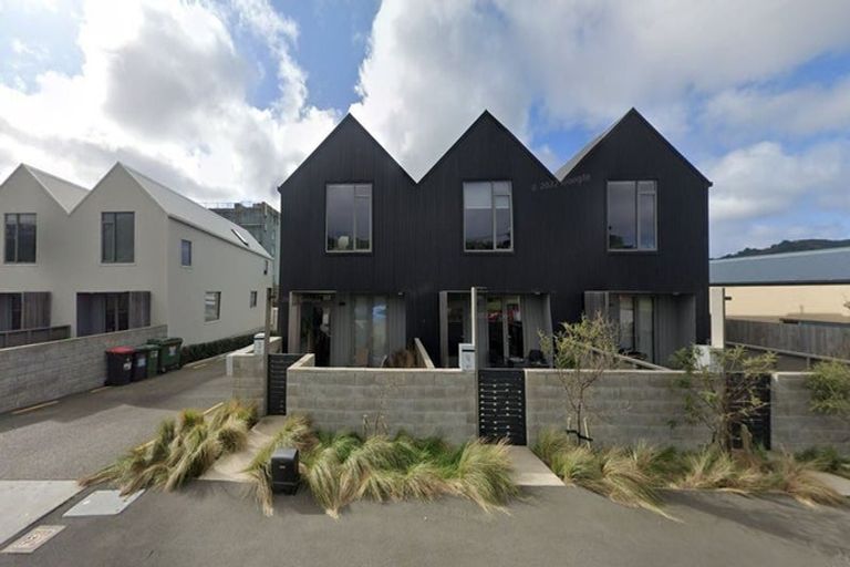 Photo of property in 383 Adelaide Road, Newtown, Wellington, 6021