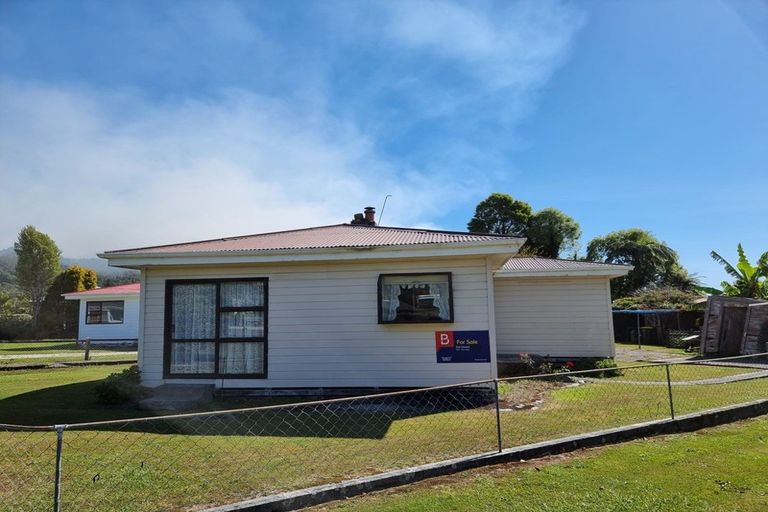 Photo of property in 47 Aylmer Street, Ross, 7812