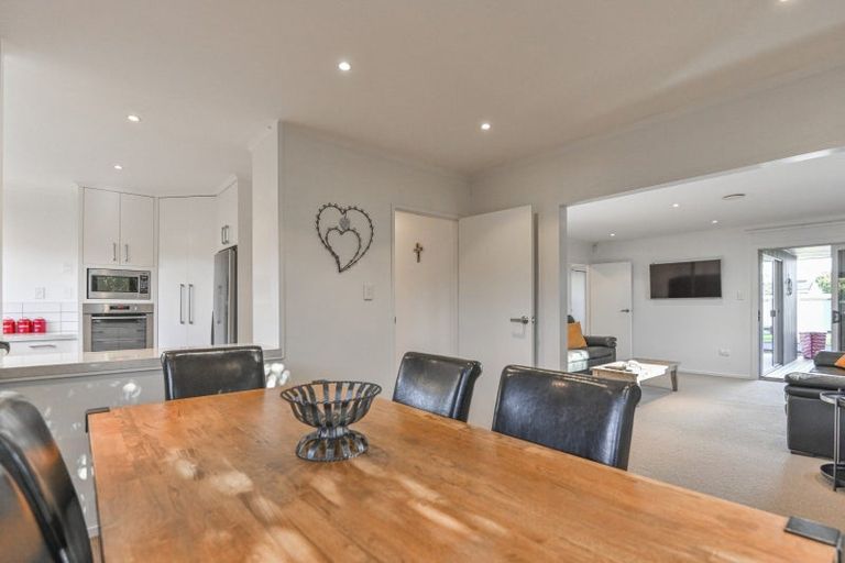 Photo of property in 512 Poplar Place, Akina, Hastings, 4122