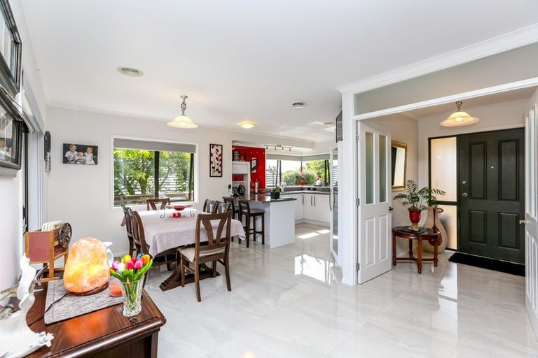 Photo of property in 5 Ashmore Drive, Frankleigh Park, New Plymouth, 4310