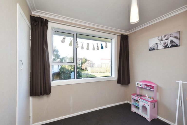 Photo of property in 32 Kinmont Crescent, Newfield, Invercargill, 9812