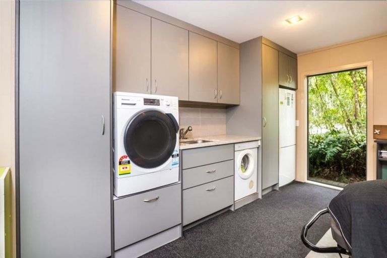 Photo of property in 10 Parawera Drive, Acacia Bay, Taupo, 3330