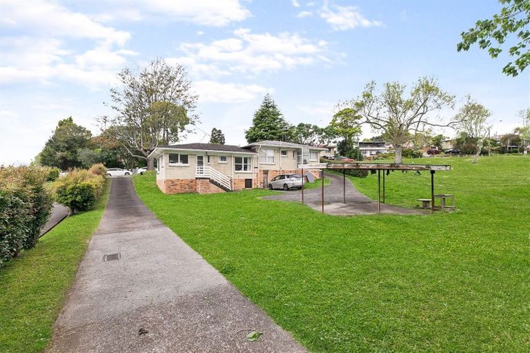Photo of property in 2/16 Diana Drive, Glenfield, Auckland, 0627
