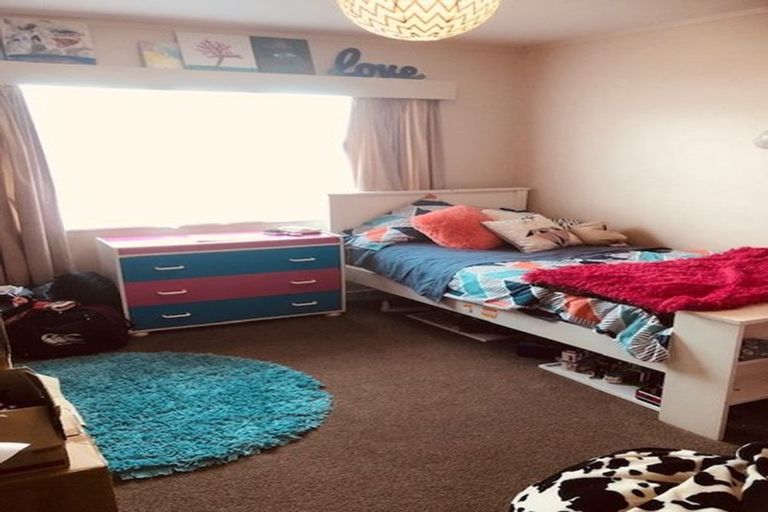 Photo of property in 70a Rimu Street, Waikanae, 5036