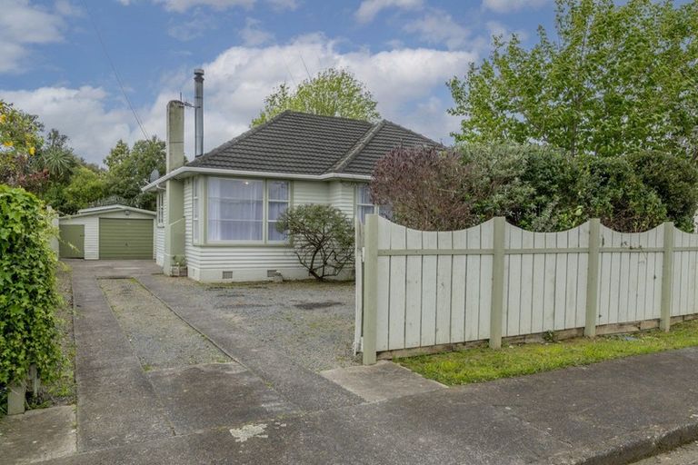 Photo of property in 35 Saint Annes Street, Levin, 5510