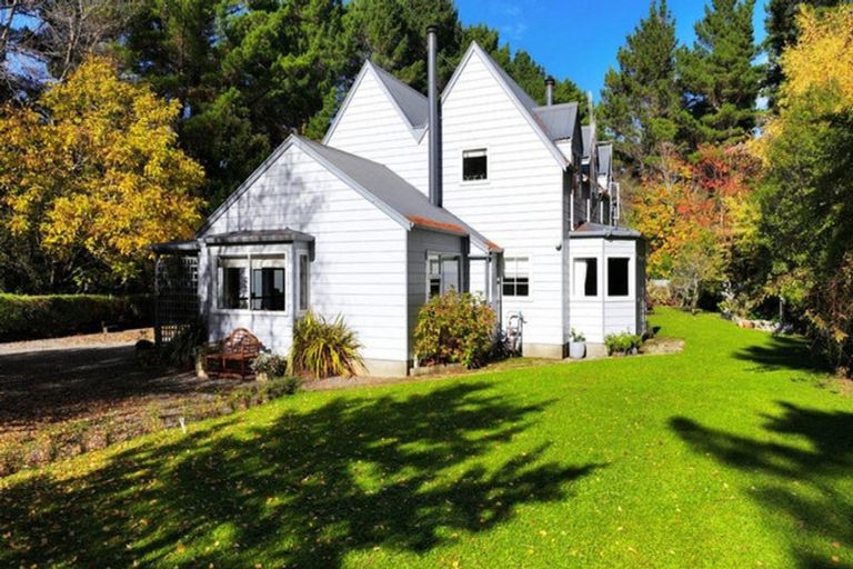 Photo of property in 1305 Opaki Kaiparoro Road, Mauriceville, Masterton, 5882