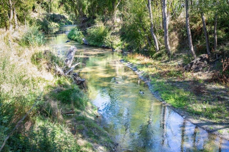 Photo of property in 45 Riverdale Road, Dannevirke, 4930