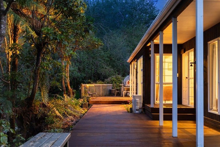 Photo of property in 298 Mangaone Road, Reikorangi, Waikanae, 5391