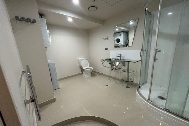 Photo of property in The Quay, 1/332b1 Lambton Quay, Wellington Central, Wellington, 6011