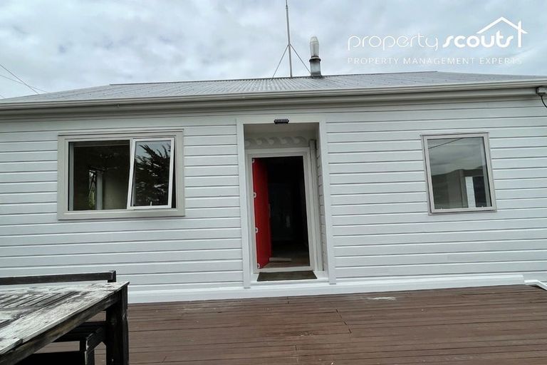Photo of property in 24 Porterfield Street, Macandrew Bay, Dunedin, 9014