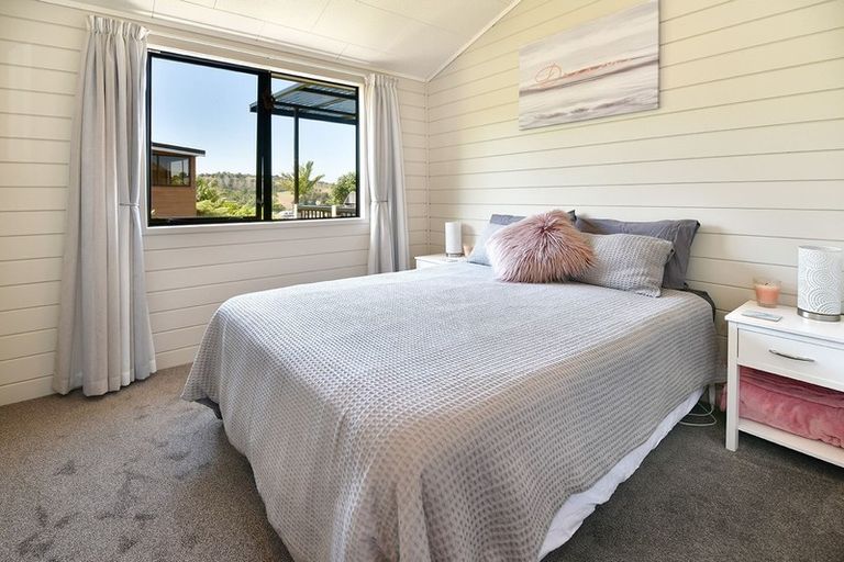 Photo of property in 18 Te Kapa Place, Snells Beach, 0920