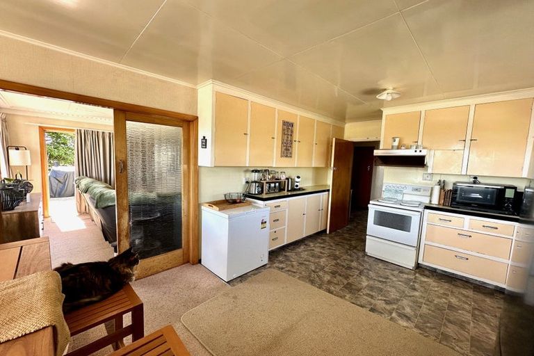 Photo of property in 16 Barnego Road, Balclutha, 9230