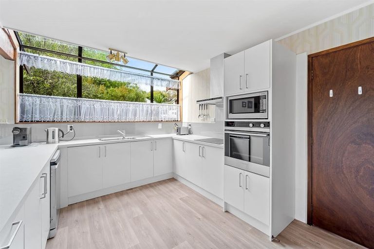 Photo of property in 47 Saddleback Rise, Murrays Bay, Auckland, 0630