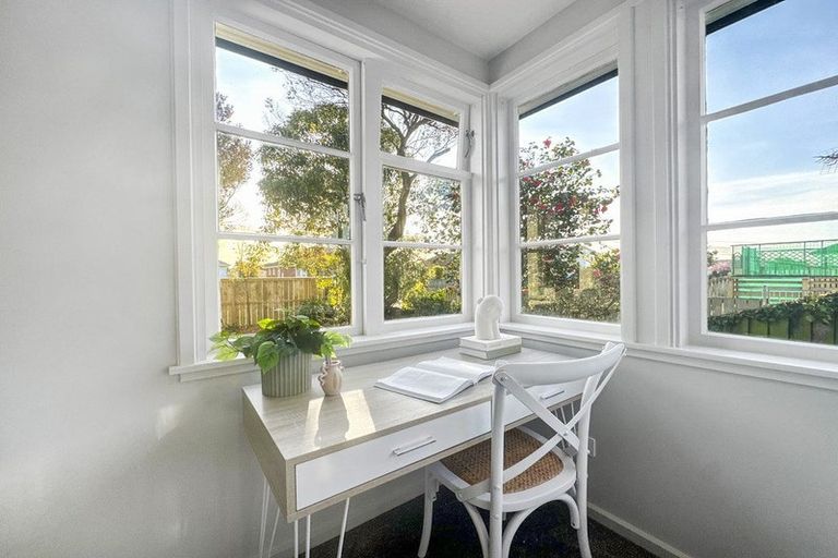 Photo of property in 48 Rowcliffe Crescent, Avonside, Christchurch, 8061