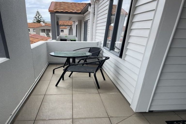 Photo of property in 49/21 Armoy Drive, East Tamaki, Auckland, 2016