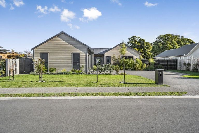 Photo of property in 2 Matai Grove, Greytown, 5712