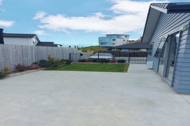 Photo of property in 175 Navigation Drive, Whitby, Porirua, 5024