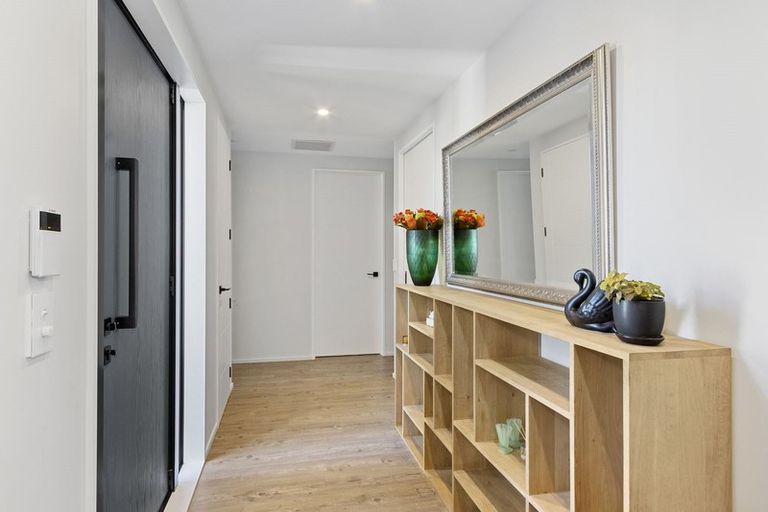 Photo of property in 15 Luxembourg Crescent, Halswell, Christchurch, 8025