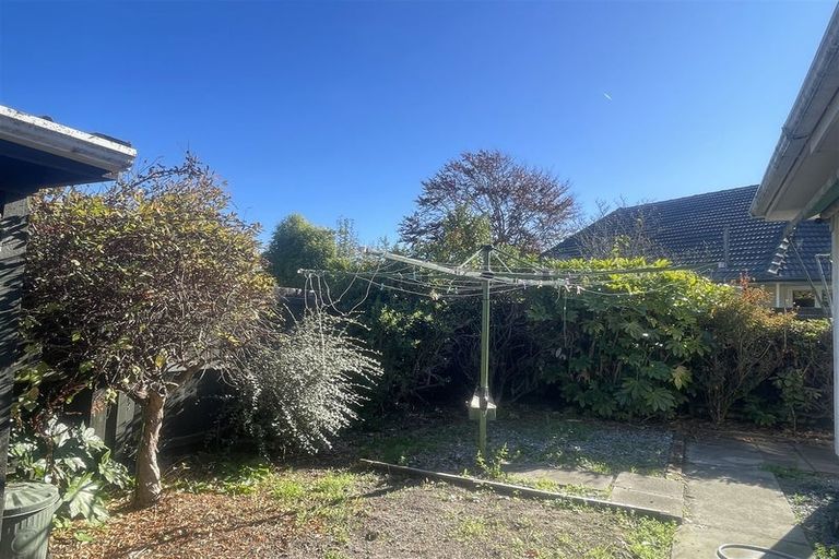Photo of property in 1/215 Memorial Avenue, Burnside, Christchurch, 8053