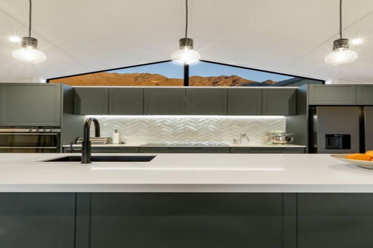 Photo of property in 66 Spur Ridge Rise, Jacks Point, 9371