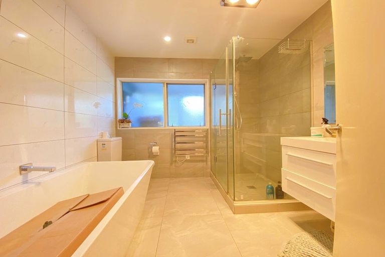 Photo of property in 33 Polo Prince Drive, Totara Park, Manurewa, 2576