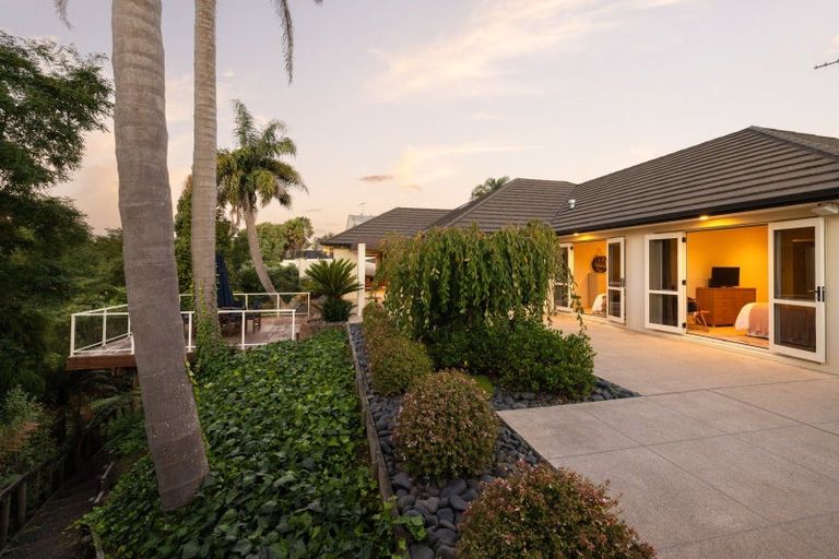 Photo of property in 8 Te Puroa Place, Huntington, Hamilton, 3210