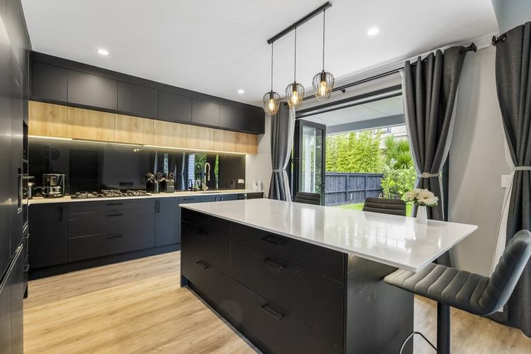 Photo of property in 41 Couldrey Crescent, Red Beach, 0932