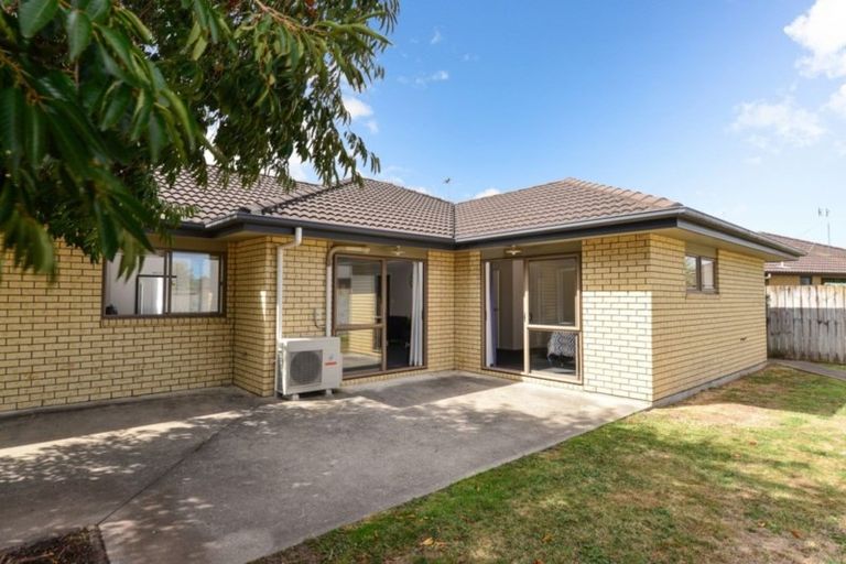 Photo of property in 77 Farringdon Avenue, Rototuna North, Hamilton, 3210