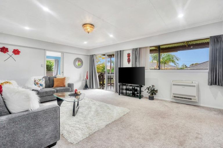 Photo of property in 2/40 Churchill Avenue, Manurewa, Auckland, 2102